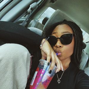 Meet your Posher, Paris